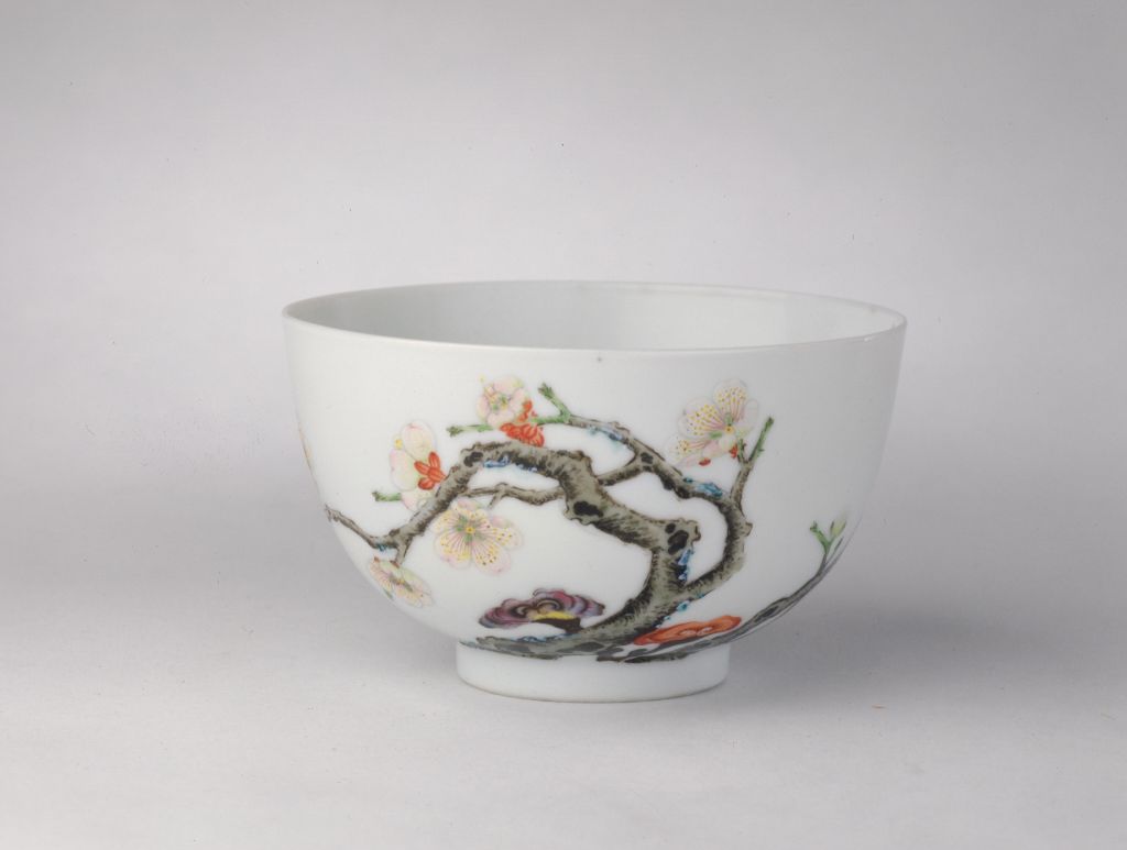 图片[1]-Pink plum flower bowl-China Archive